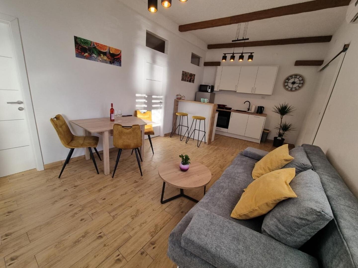 זיווגוסצה Apartments Gogi מראה חיצוני תמונה