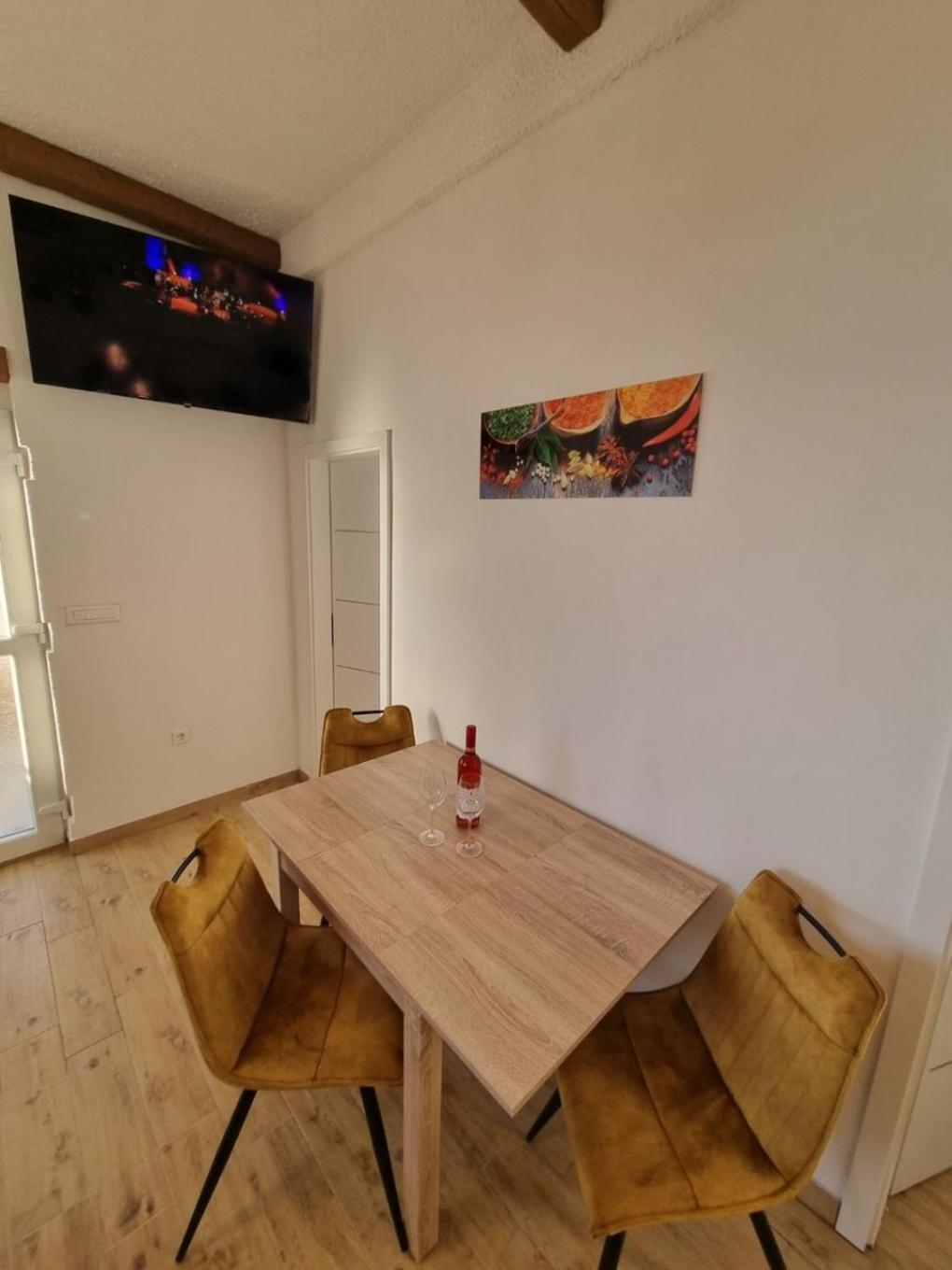 זיווגוסצה Apartments Gogi מראה חיצוני תמונה